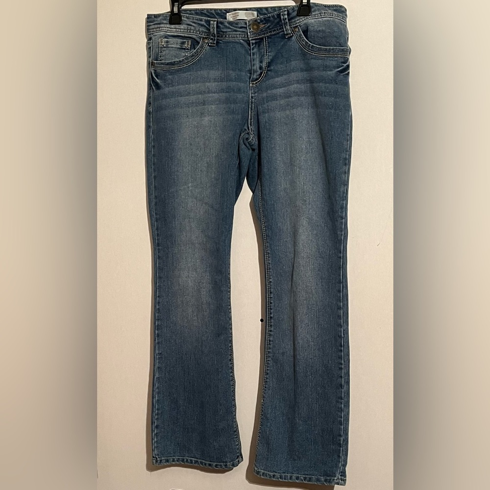 No boundaries jeans low cut